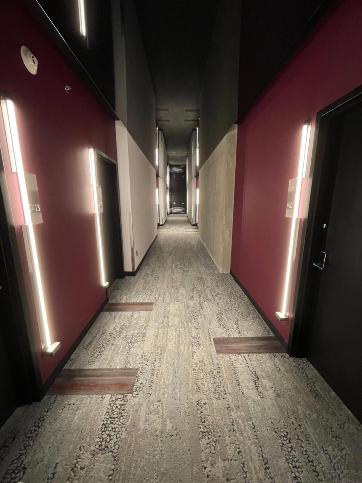 Grand Times Hotel Laval - Centropolis Extérieur photo