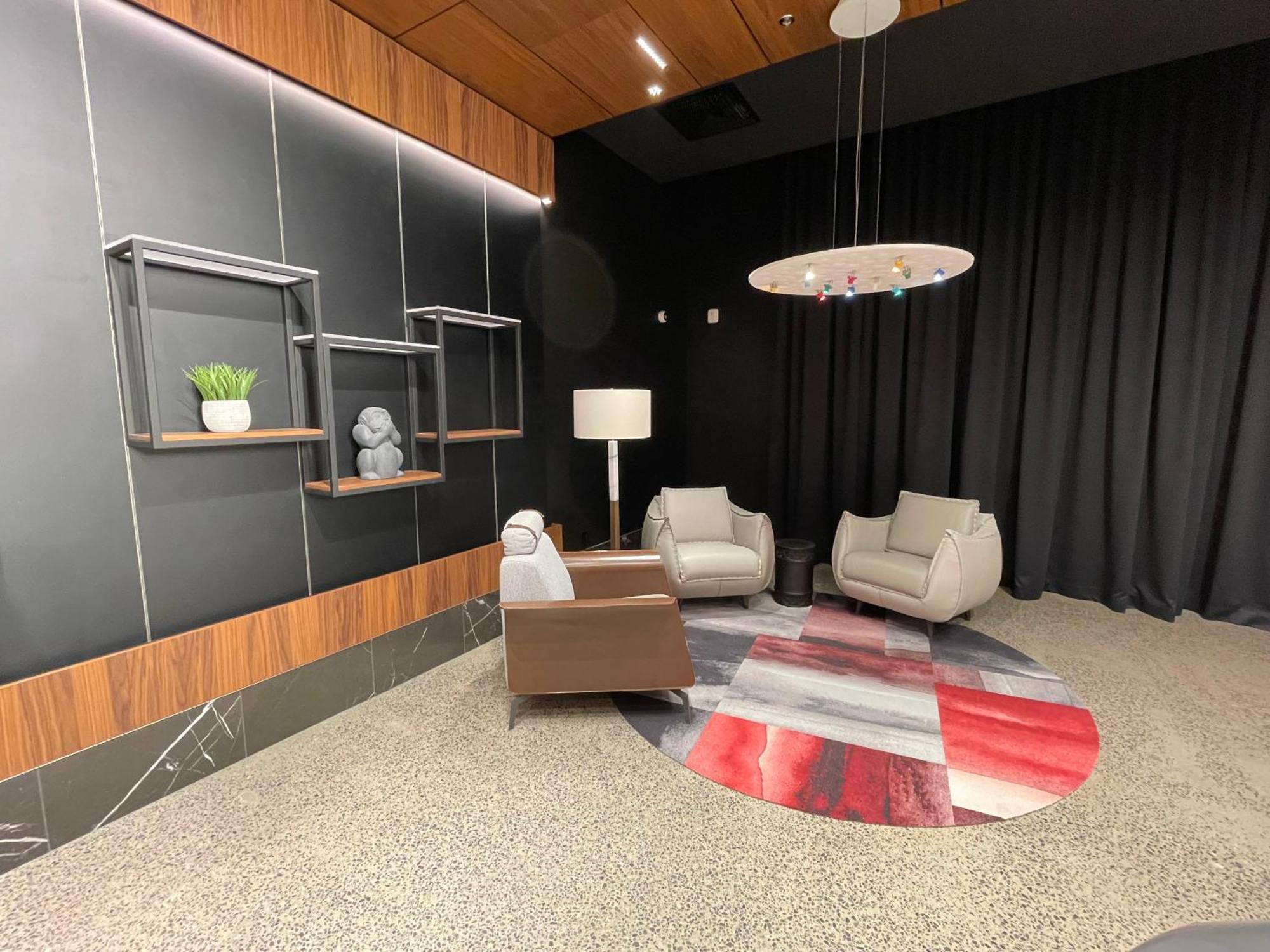 Grand Times Hotel Laval - Centropolis Extérieur photo